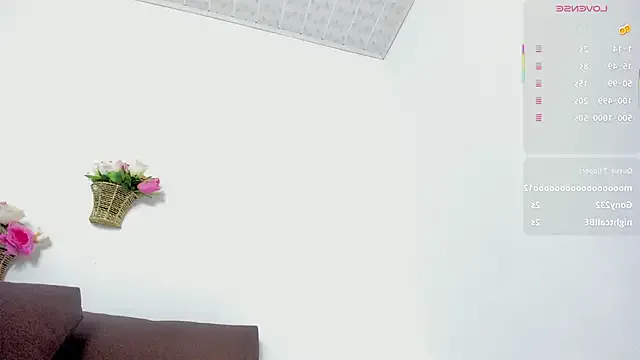 Nonchan_ – webcam model profile photo Image 3