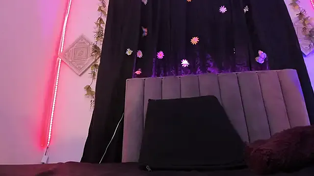 hina_porn – webcam model profile photo Image 19