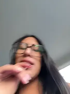 Nonchan_ – webcam model profile photo Image 2