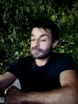roouse – webcam model profile photo Image 10