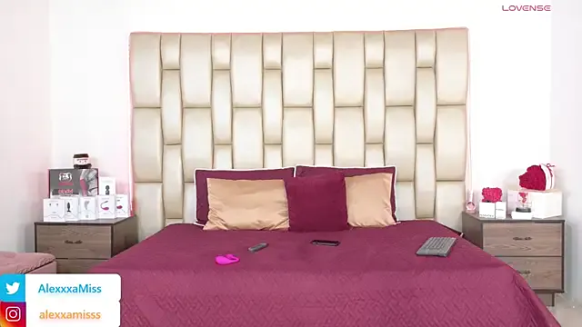 OliviaOcean69 – webcam model profile photo Image 9