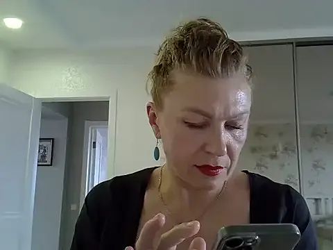 Xixi-Gala – webcam model profile photo Image 5