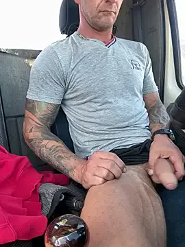 min9811 – webcam model profile photo Image 17