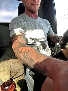 min9811 – webcam model profile photo Image 18