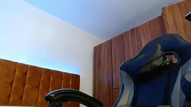 nam_tootsis – webcam model profile photo Image 13