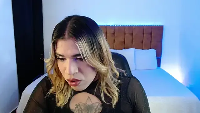 nam_tootsis – webcam model profile photo Image 2