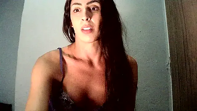 roouse – webcam model profile photo Image 9
