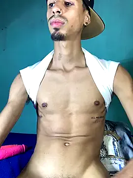roouse – webcam model profile photo Image 2