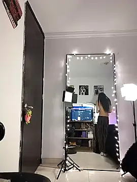 lavetax1 – webcam model profile photo Image 3