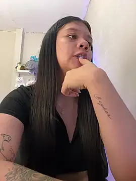 Nonchan_ – webcam model profile photo Image 3