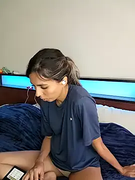 tuanzi125216 – webcam model profile photo Image 3