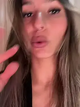 winter11 – webcam model profile photo Image 3