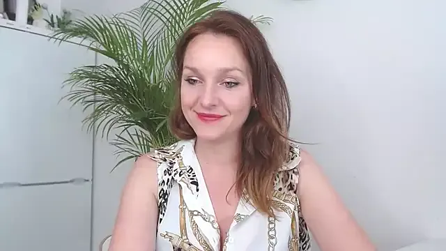 DoriDelux66 – webcam model profile photo Image 4