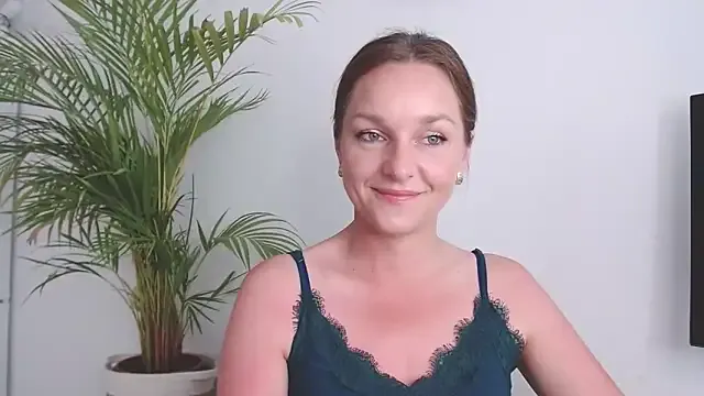 DoriDelux66 – webcam model profile photo Image 9