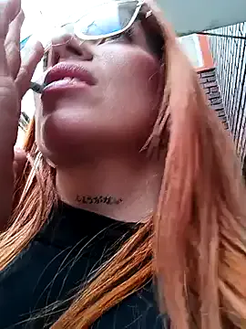 oxo_yuna_oxo – webcam model profile photo Image 4