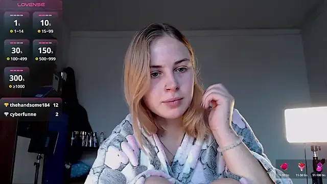 Ada_sienn – webcam model profile photo Image 2