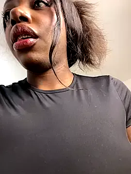 Humsafa-13 – webcam model profile photo Image 11