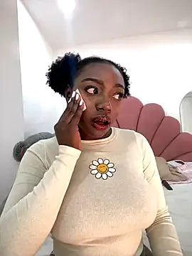 Humsafa-13 – webcam model profile photo Image 12