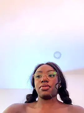 Humsafa-13 – webcam model profile photo Image 7