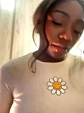 Humsafa-13 – webcam model profile photo Image 9