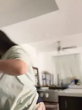 roouse – webcam model profile photo Image 18