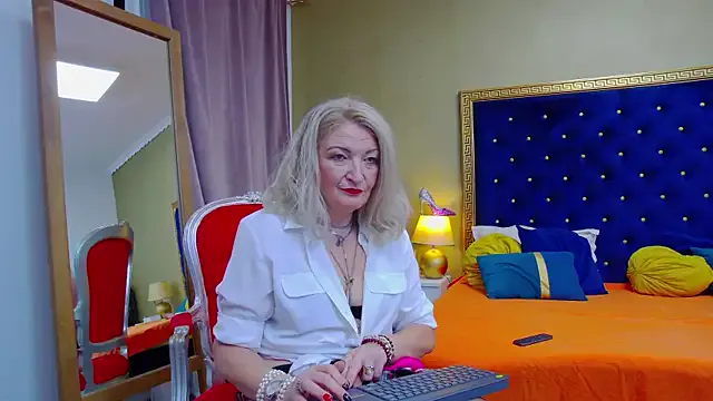 IdaJonesy – webcam model profile photo Image 3