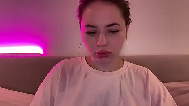 Nonchan_ – webcam model profile photo Image 6