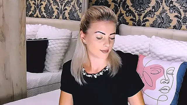  – webcam model profile photo Image 17