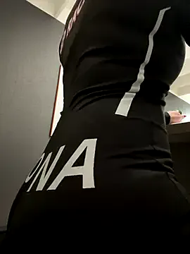 _Alicee_1 – webcam model profile photo Image 18