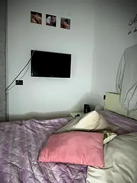  – webcam model profile photo Image 9