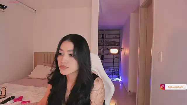 roouse – webcam model profile photo Image 18