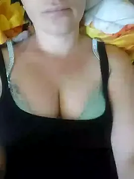 roouse – webcam model profile photo Image 14