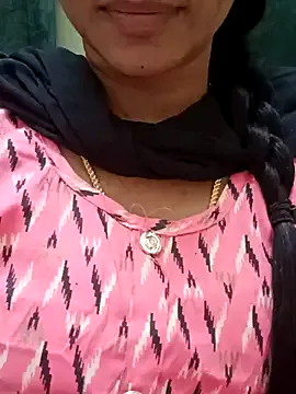 – webcam model profile photo Image 11