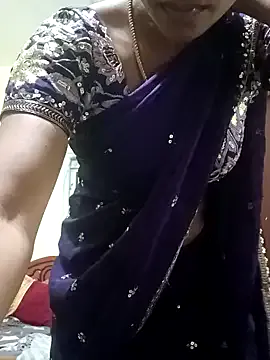 – webcam model profile photo Image 3