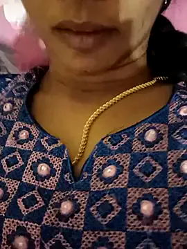  – webcam model profile photo Image 7