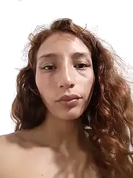 roouse – webcam model profile photo Image 9