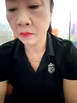  – webcam model profile photo Image 4