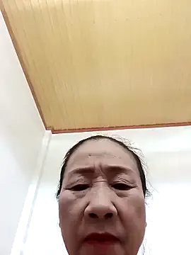  – webcam model profile photo Image 9
