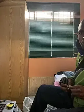 DominantAlex18 – webcam model profile photo Image 4