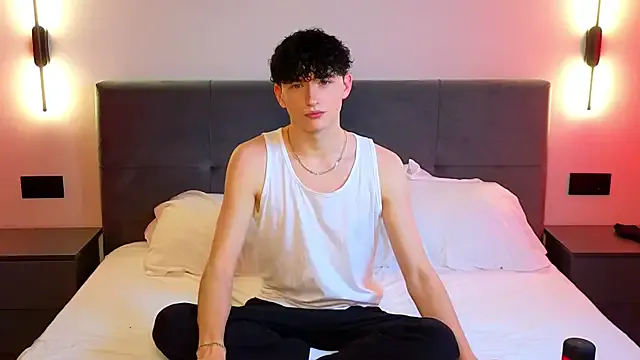 roouse – webcam model profile photo Image 15