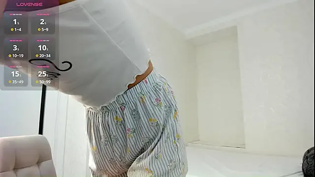 Nonchan_ – webcam model profile photo Image 13