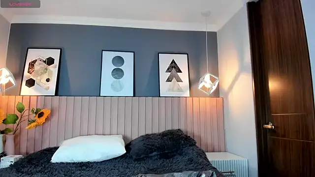 Nonchan_ – webcam model profile photo Image 6