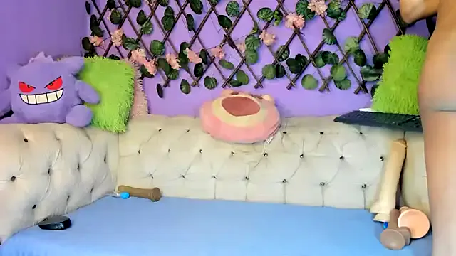 yumiandtsuki – webcam model profile photo Image 10