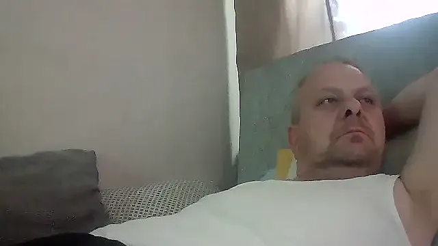 powq05 – webcam model profile photo Image 4