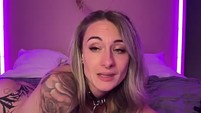 _Alicee_1 – webcam model profile photo Image 8