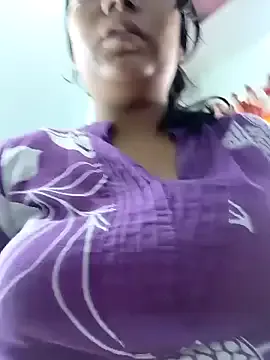 jAsMinE678 – webcam model profile photo Image 15