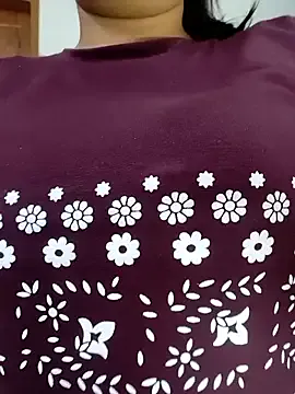 jAsMinE678 – webcam model profile photo Image 16