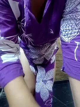 jAsMinE678 – webcam model profile photo Image 6