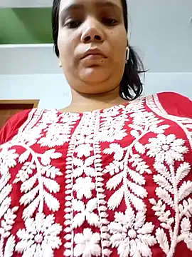 jAsMinE678 – webcam model profile photo Image 9