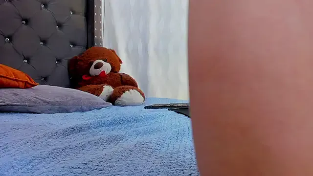 Nonchan_ – webcam model profile photo Image 12